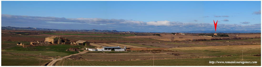 VALLADO AL NORTE DEL MONASTERIO. AL OTRO LADO DEL RÍO: MONASTERIO MASCULINO DE PUILAMPA